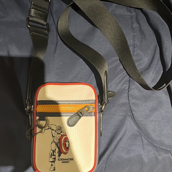 Coach limited edition marvel - Picture 3 of 5